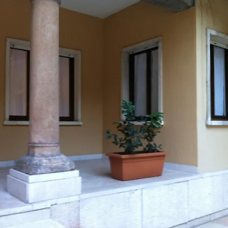 Gasthuis Romeo Design Verona